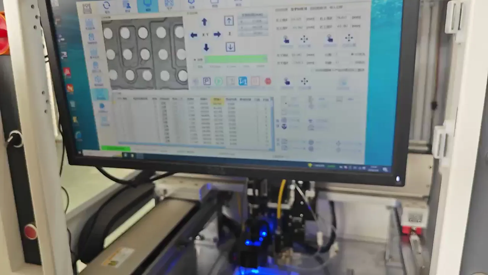 Supplied video frame of CCD machine operation and positioning interface